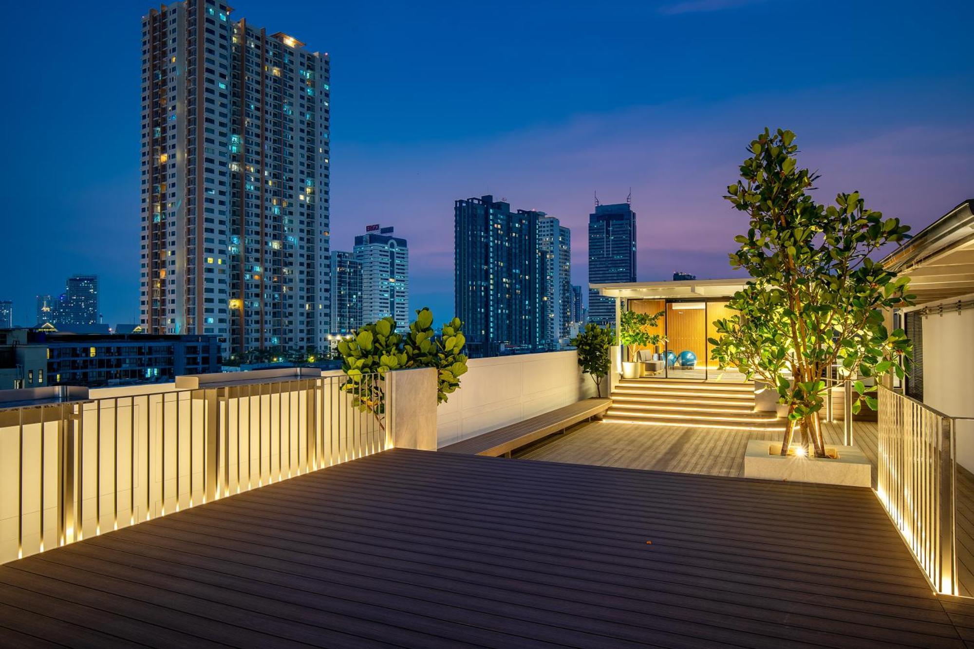 Saan Hotel Sathorn Бангкок Экстерьер фото